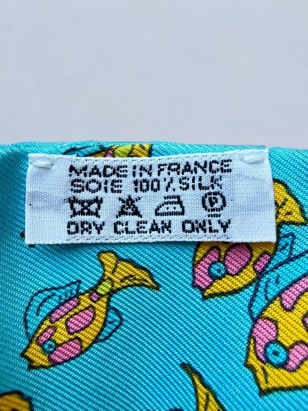 Hermes Blue Recontre Oceane Fish Silk Twilly Scarf